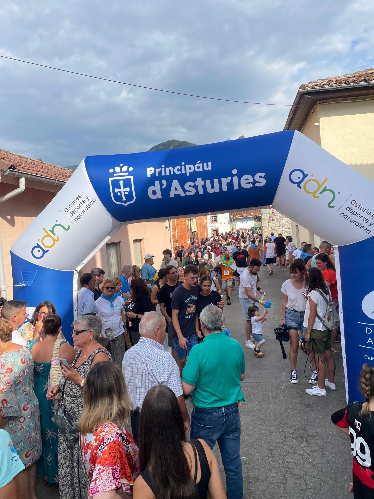 V Carrera de Madreñes en Caso