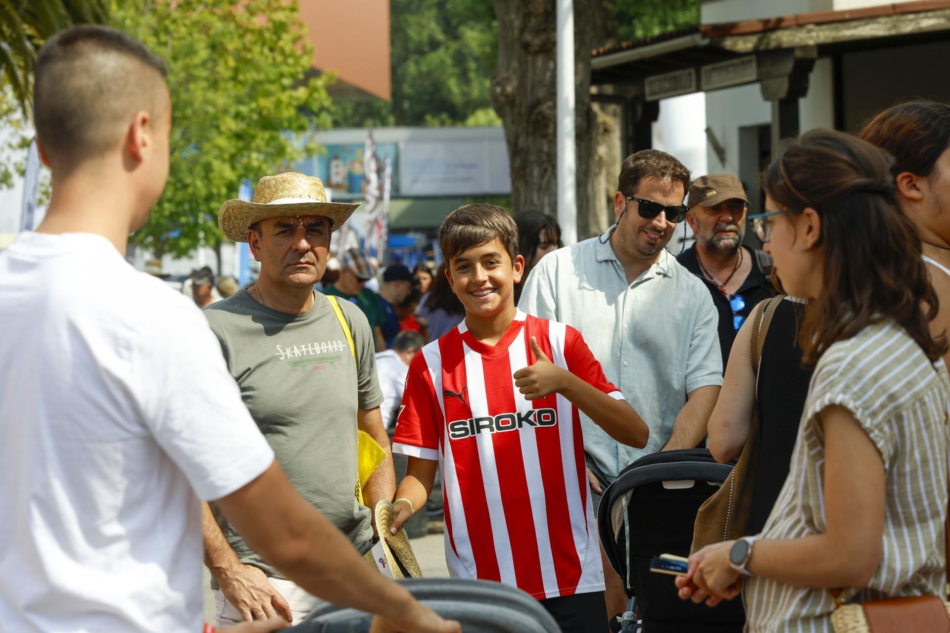 Sidra y mucho ambiente este lunes en la Feria de Muestras de Gijón