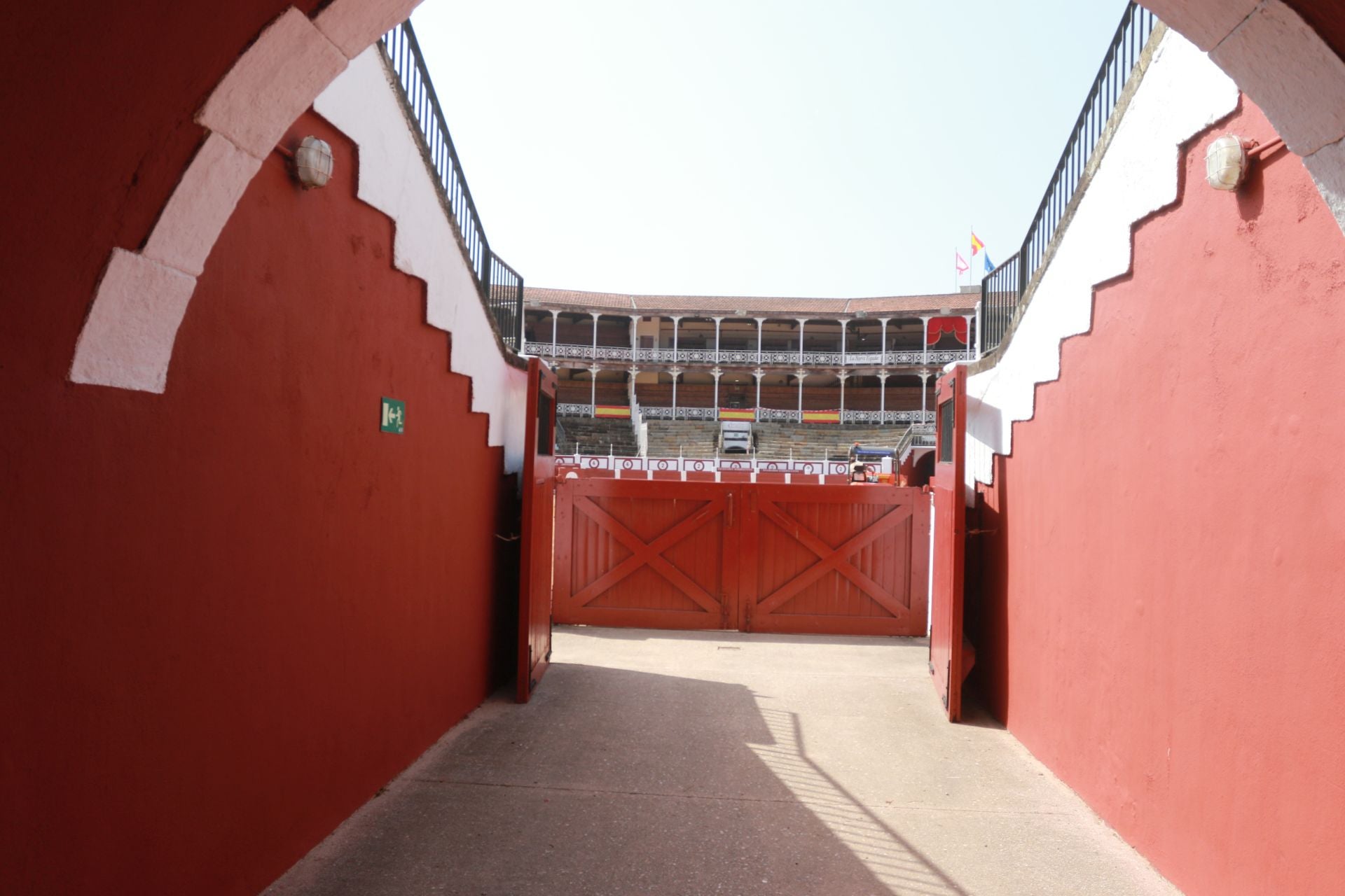 La plaza de toros de El Bibio se prepara para la Feria de Begoña