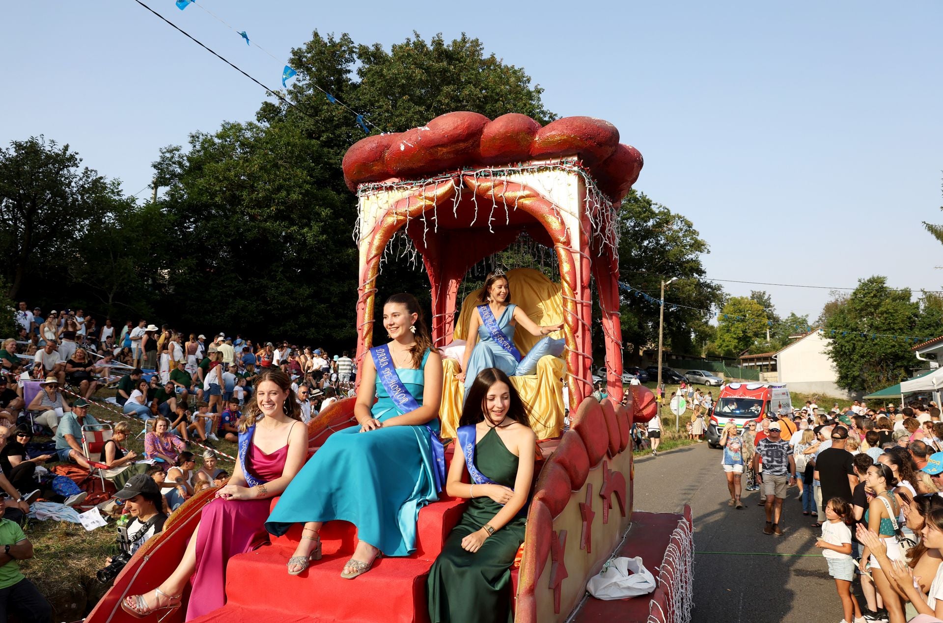 Las carrozas vuelven a Valdesoto