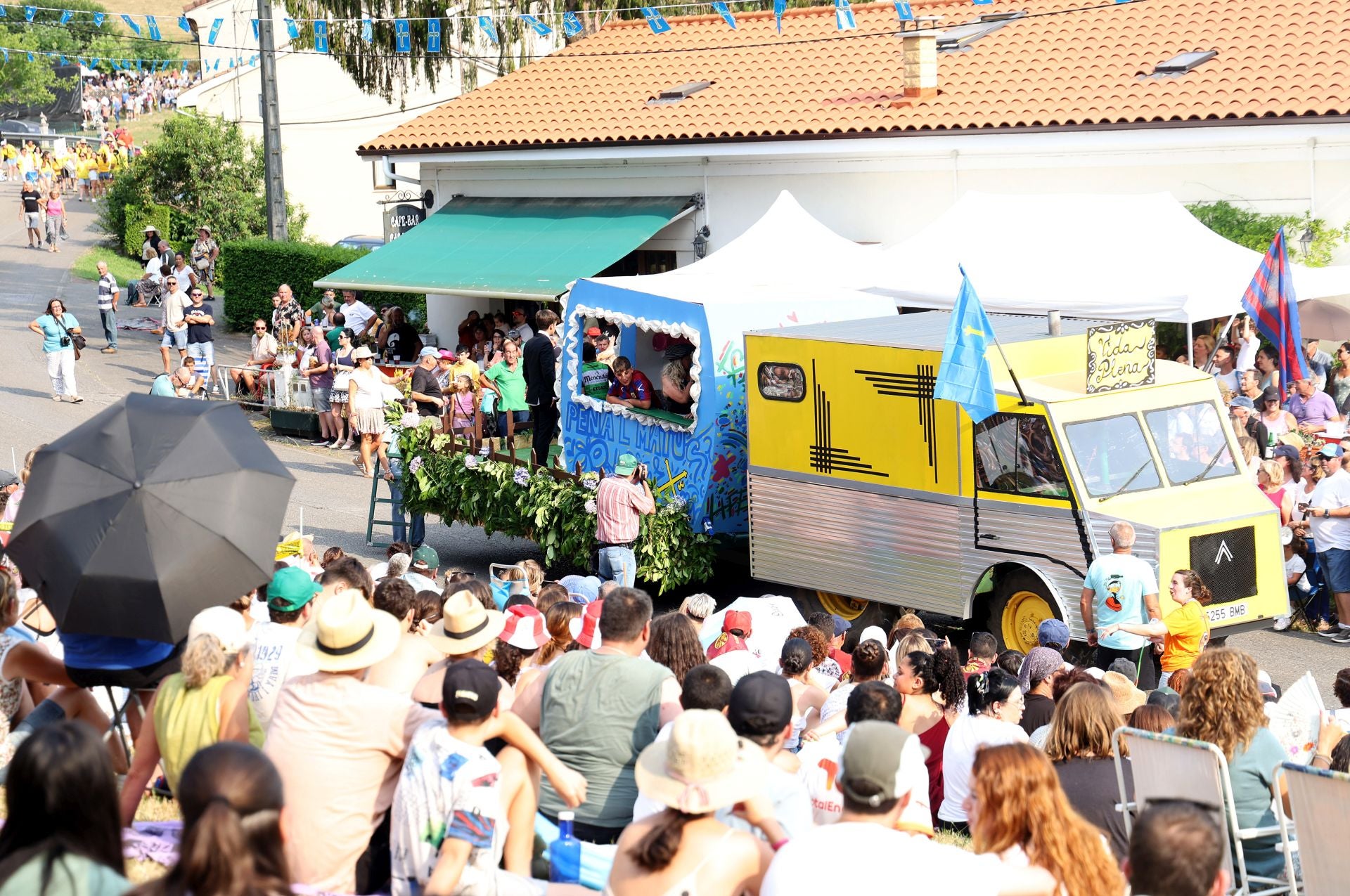 Las carrozas vuelven a Valdesoto