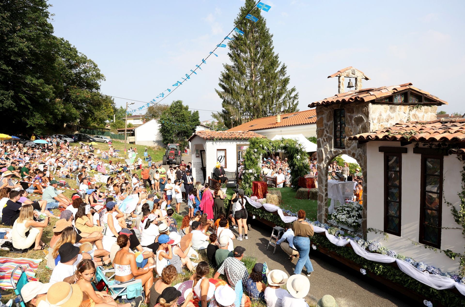 Las carrozas vuelven a Valdesoto