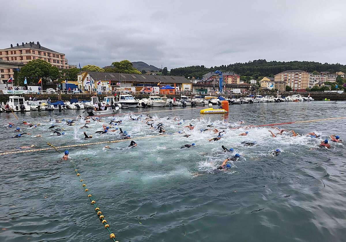 Navia ha vibrado todo el fin de semana con las competiciones en la Ría.