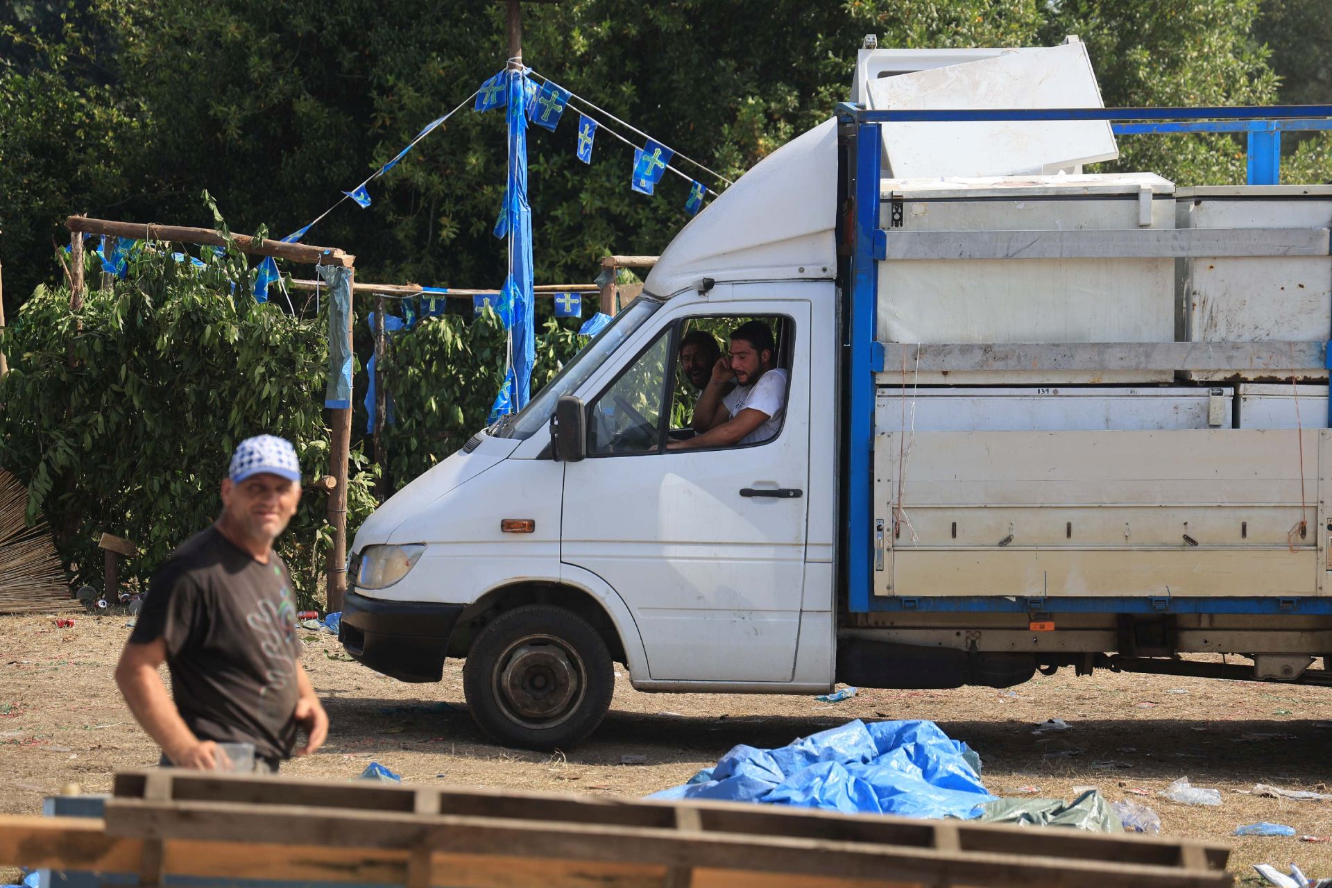 El día después del Xiringüelu: así ha quedado el prau Salcéu
