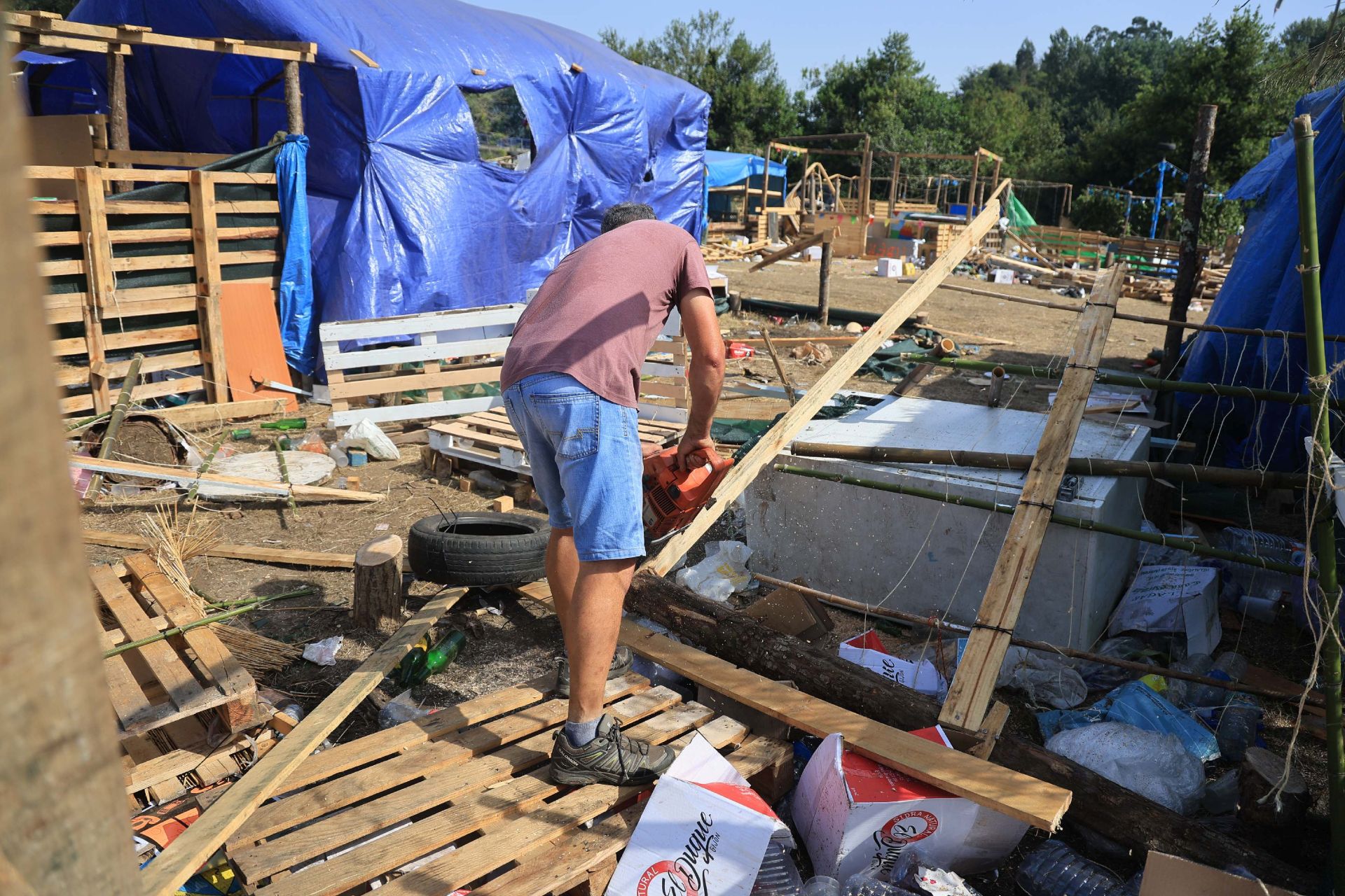 El día después del Xiringüelu: así ha quedado el prau Salcéu