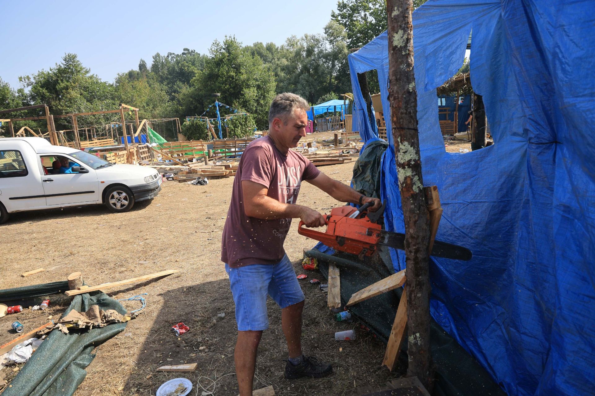 El día después del Xiringüelu: así ha quedado el prau Salcéu