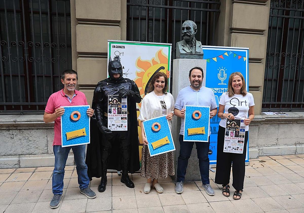 Presentación del Festival Mini y de la paella solidaria que tendrán lugar este fin de semana en Avilés.