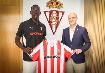 Amadou, renovado: firma su primer contrato profesional con el Sporting