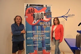 El promotor musical Béznar Arias con la concejala de Festejos, Yolanda Alonso.