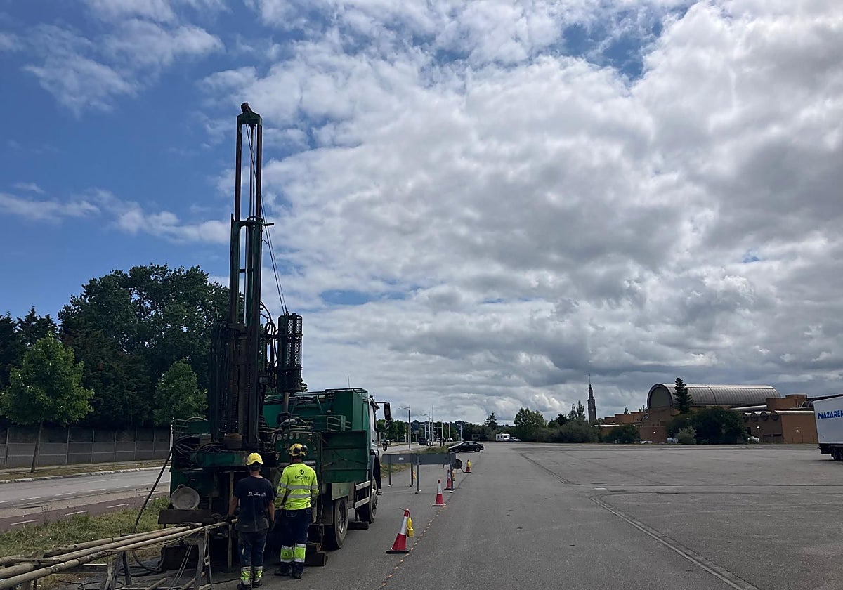 Sondeos encargados por Acciona para estas obras en la explanada de Marina Civil.