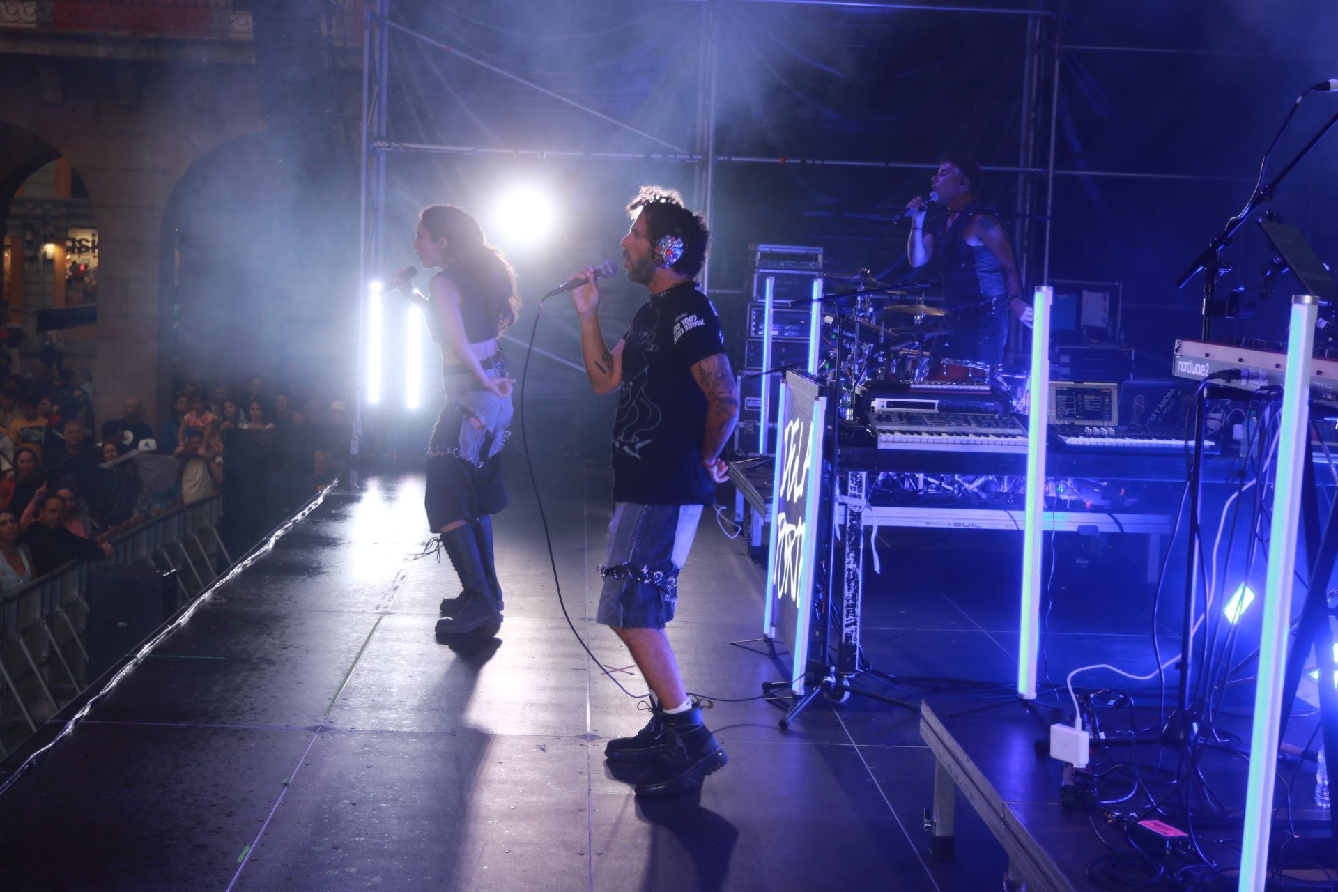 Delaporte vence a la lluvia en la plaza Mayor de Gijón