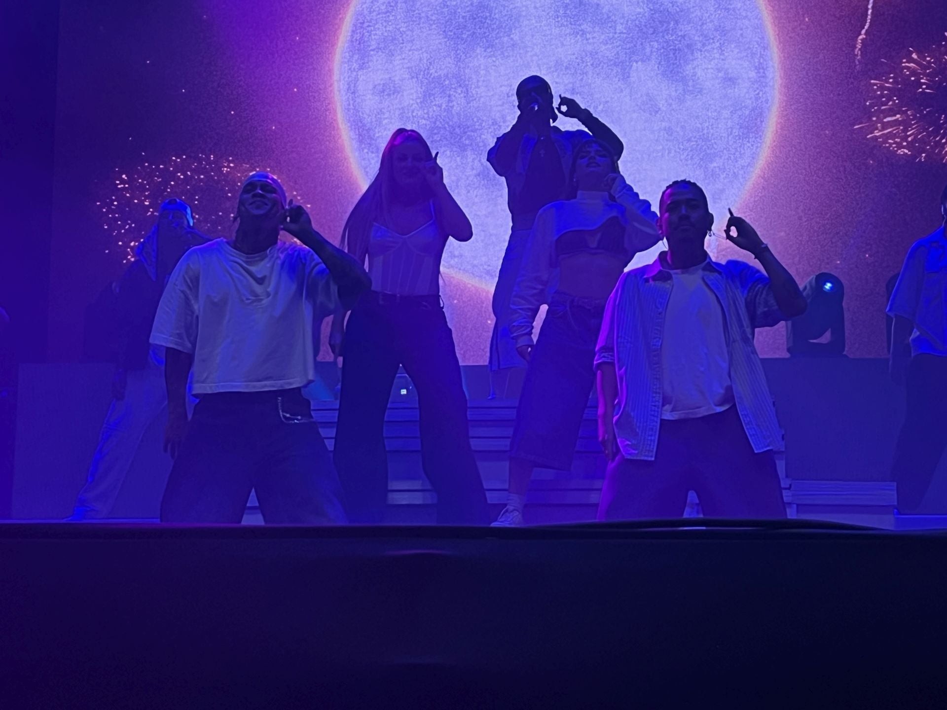 Abraham Mateo ilumina el escenario de Poniente, en Gijón