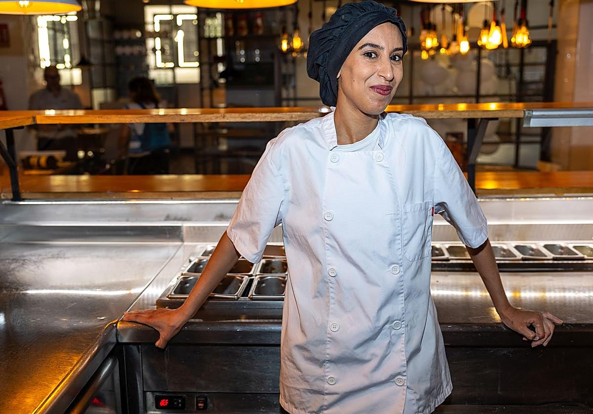 El programa Incorpora facilita la inserción laboral de personas en situación de vulnerabilidad a través de una red de colaboración entreentidades sociales y empresas.