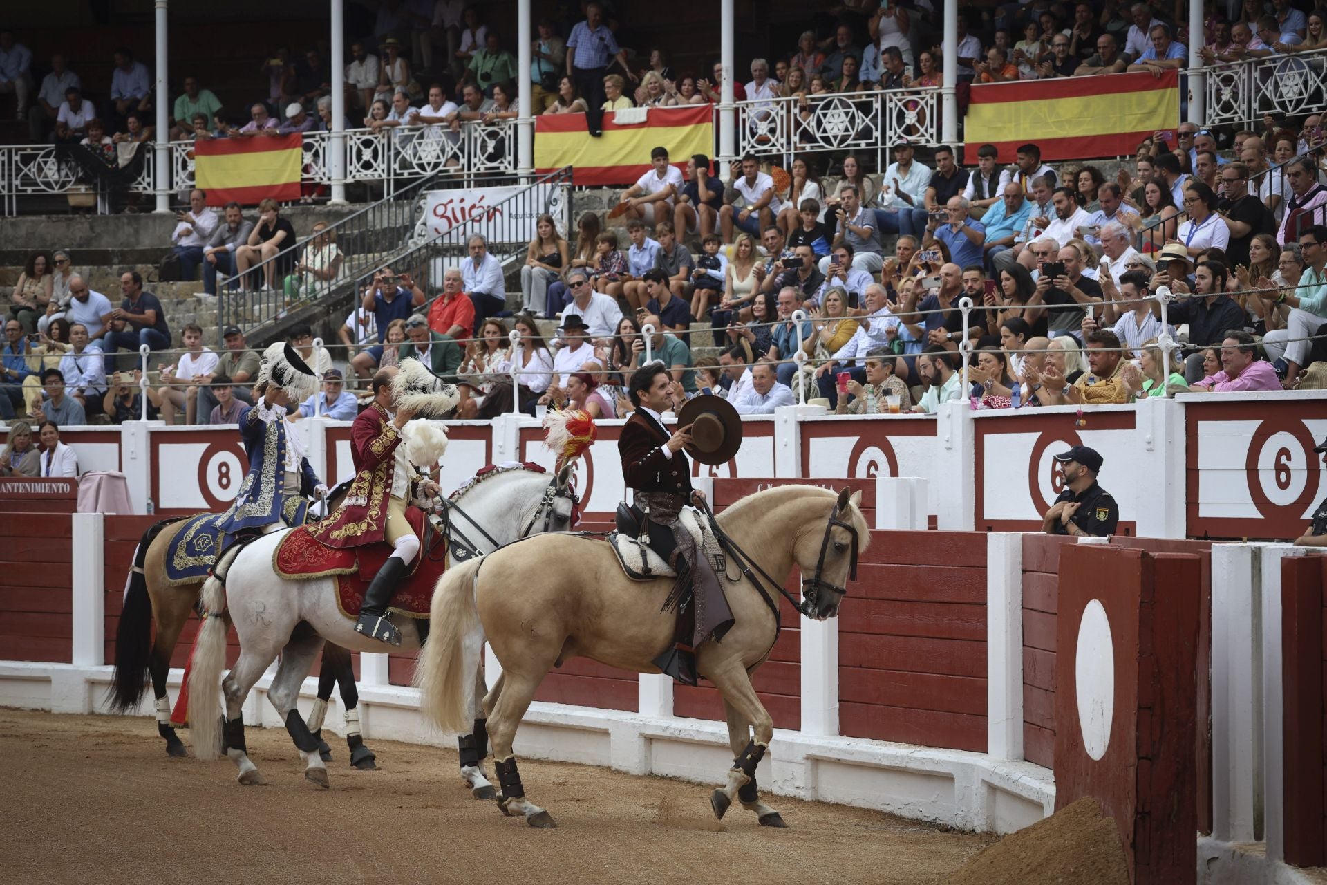 Tarde de rejones en la Feria taurina de Begoña en Gijón