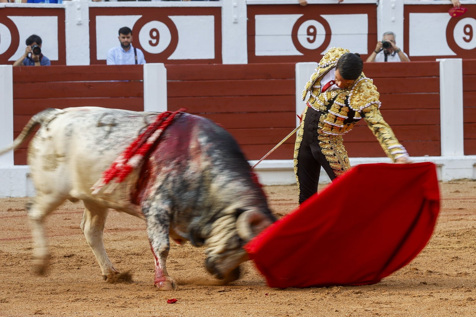 Tercera tarde de toros en la Feria de Begoña de Gijón
