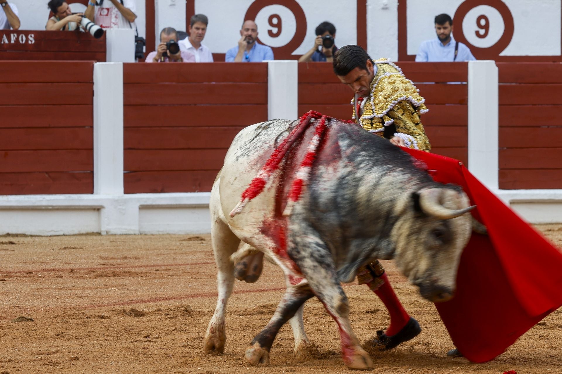 Tercera tarde de toros en la Feria de Begoña de Gijón