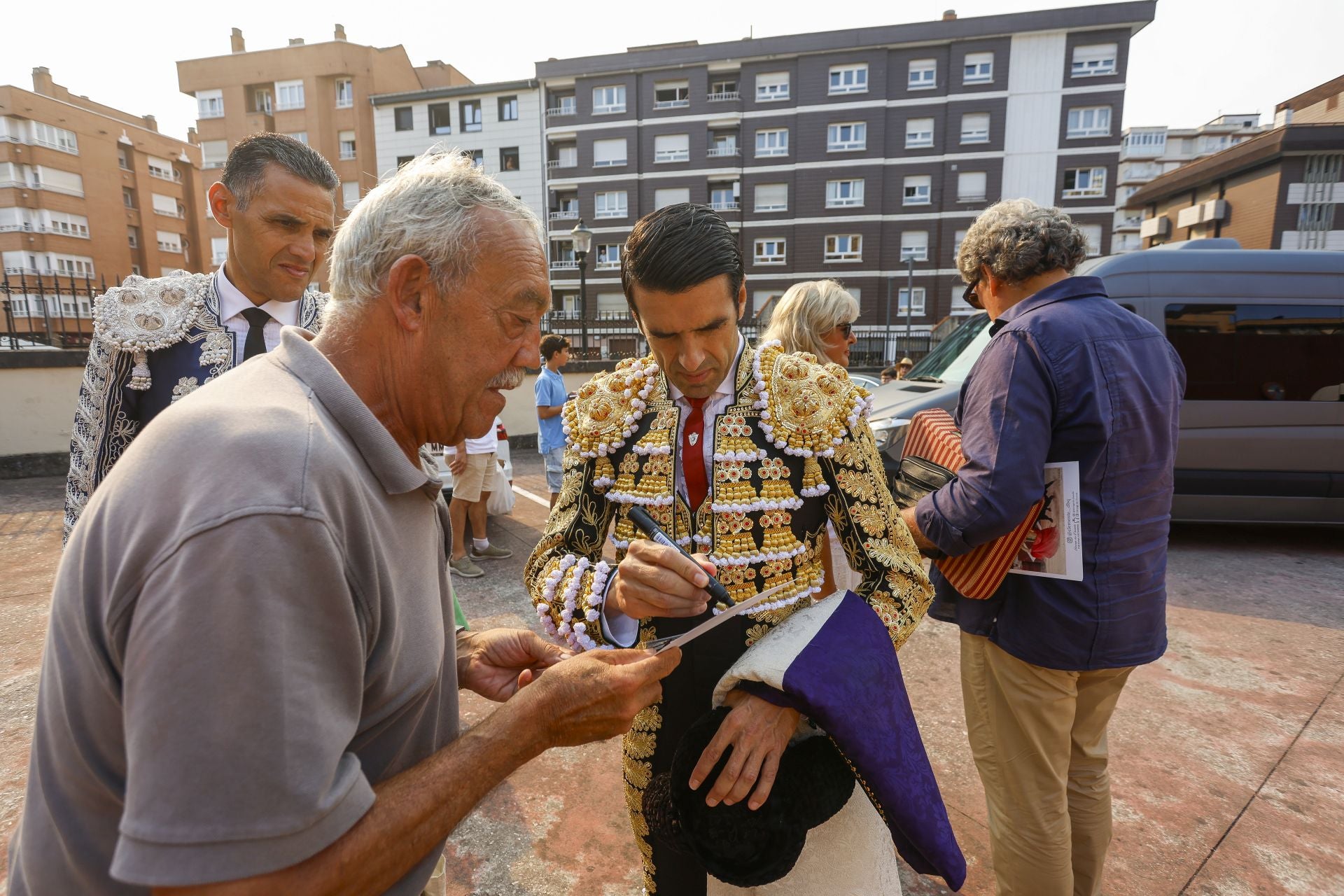 Tercera tarde de toros en la Feria de Begoña de Gijón