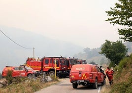 El incendio de Genestoso no da tregua