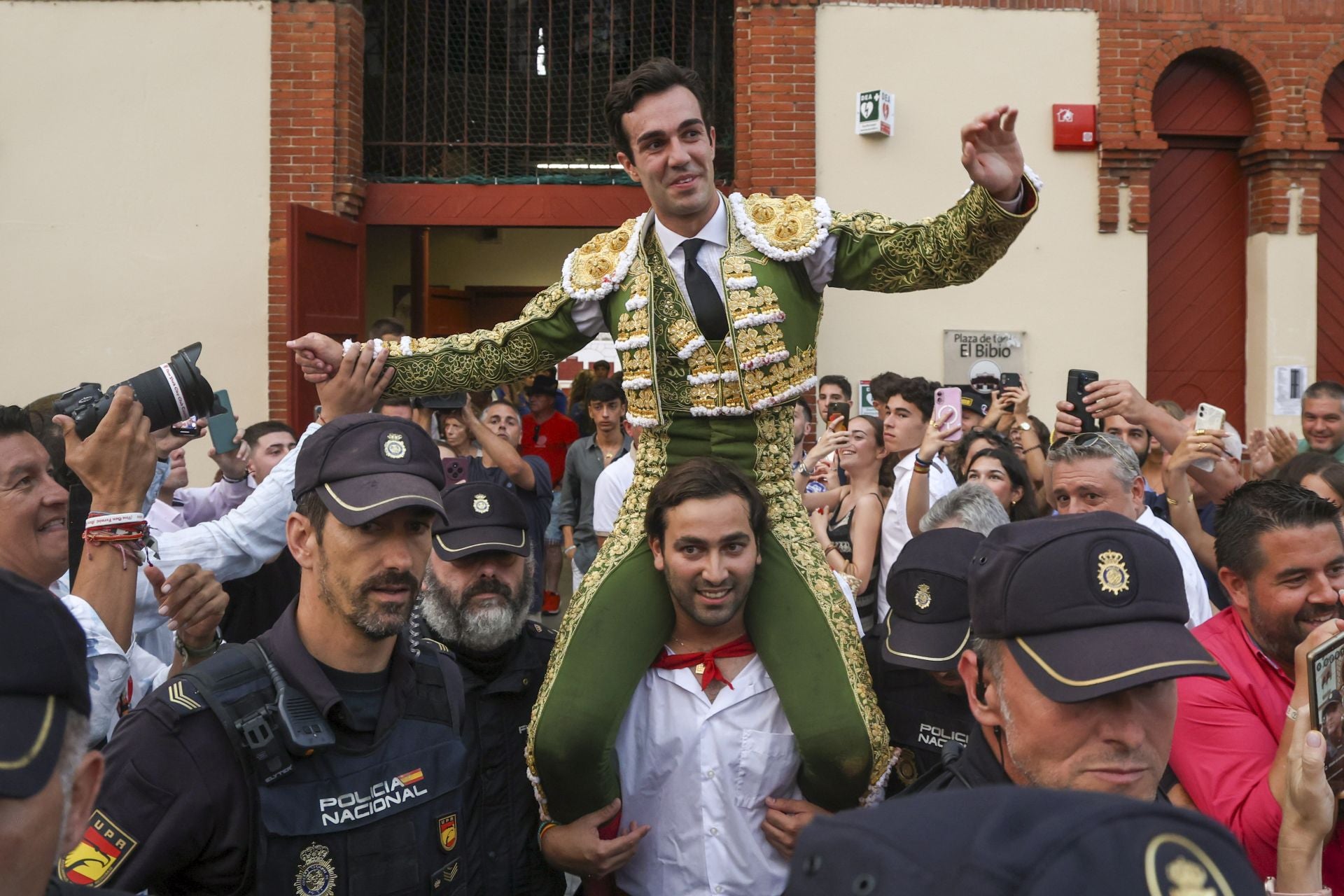 Tercera tarde de toros en la Feria de Begoña de Gijón