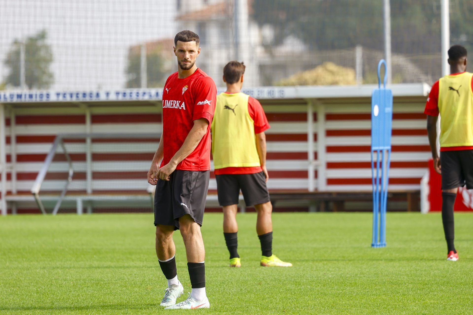 El entrenamiento del Sporting de Gijón de este sábado, 16 de agosto, en fotos