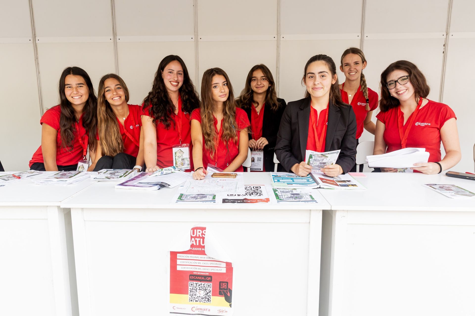 Los esenciales: los trabajadores de la Feria de Muestras de Asturias