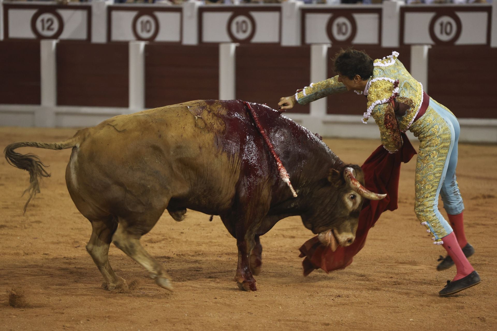 La cuarta de la Feria de Begoña de Gijón, con Fortes, Ortega y Roca Rey