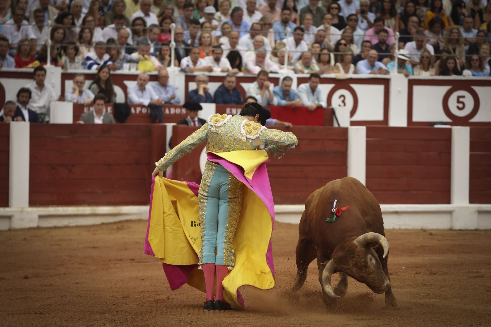 La cuarta de la Feria de Begoña de Gijón, con Fortes, Ortega y Roca Rey