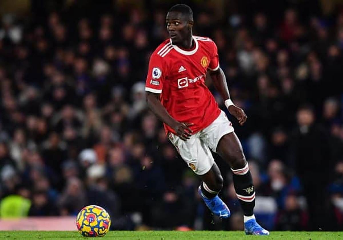 El defensa central Eric Bailly, que en las próximas horas se convertirá en jugador del Real Oviedo, con la camiseta del Manchester United.