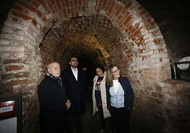 El presidente del Principado, Adrián Barbón, visitó los túneles subterráneos de la mina de Arnao a finales del año pasado.