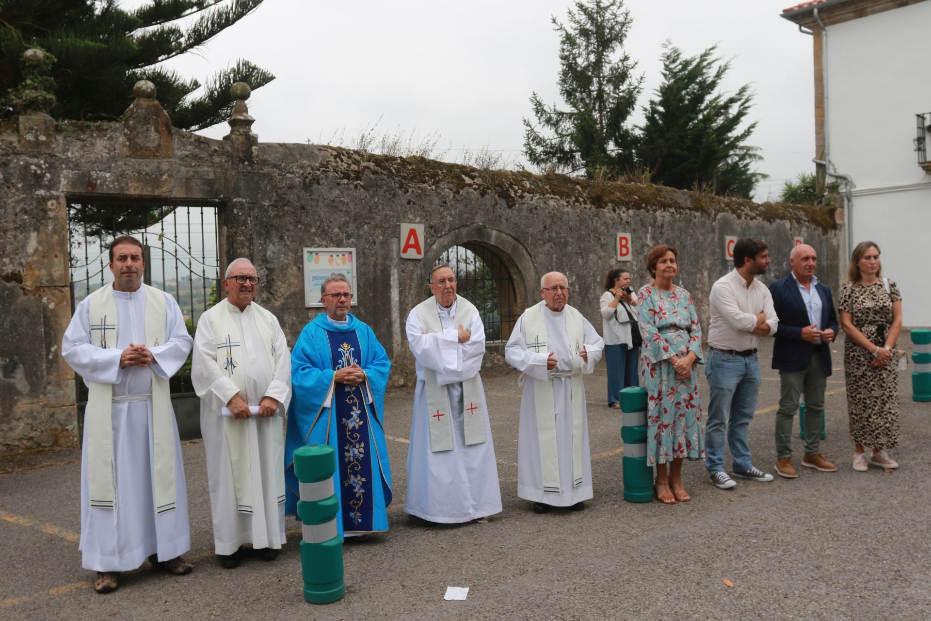 Contrueces honra a la primitiva patrona de Gijón