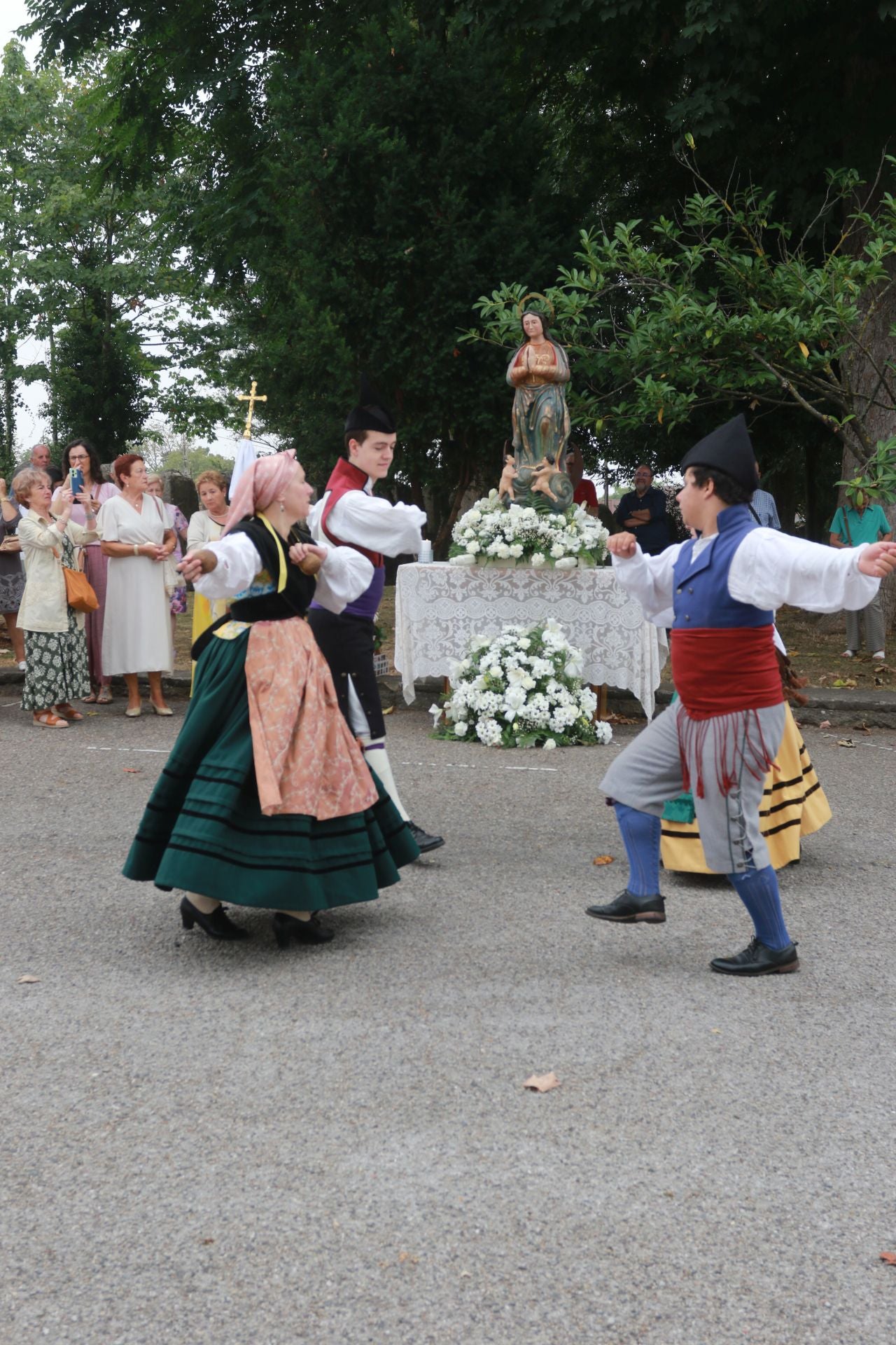 Contrueces honra a la primitiva patrona de Gijón