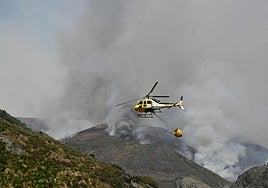 Incendio en Barniedo, en León, que afecta a los Picos de Europa.