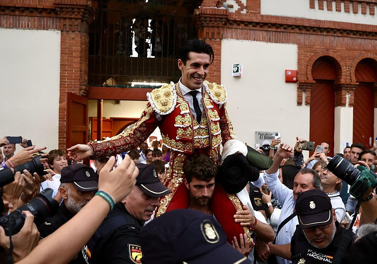 Último día de Feria taurina en Gijón: Manzanares y Talavante triunfan en El Bibio