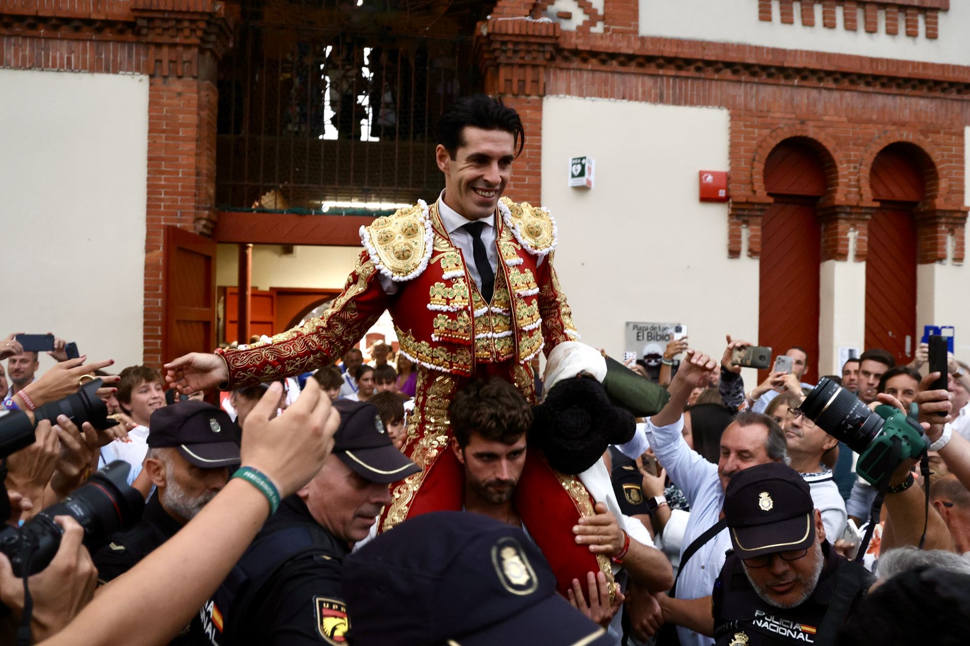 Último día de Feria taurina en Gijón: Manzanares y Talavante triunfan en El Bibio