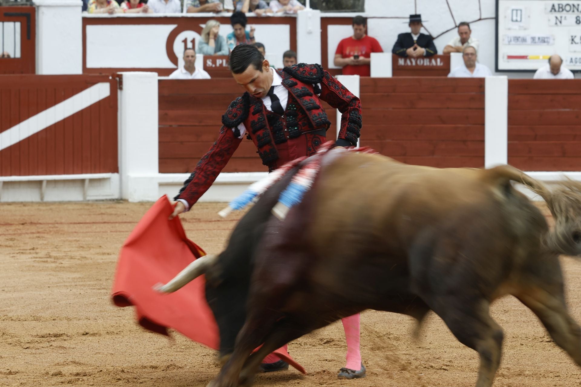 Último día de Feria taurina en Gijón: Manzanares y Talavante triunfan en El Bibio