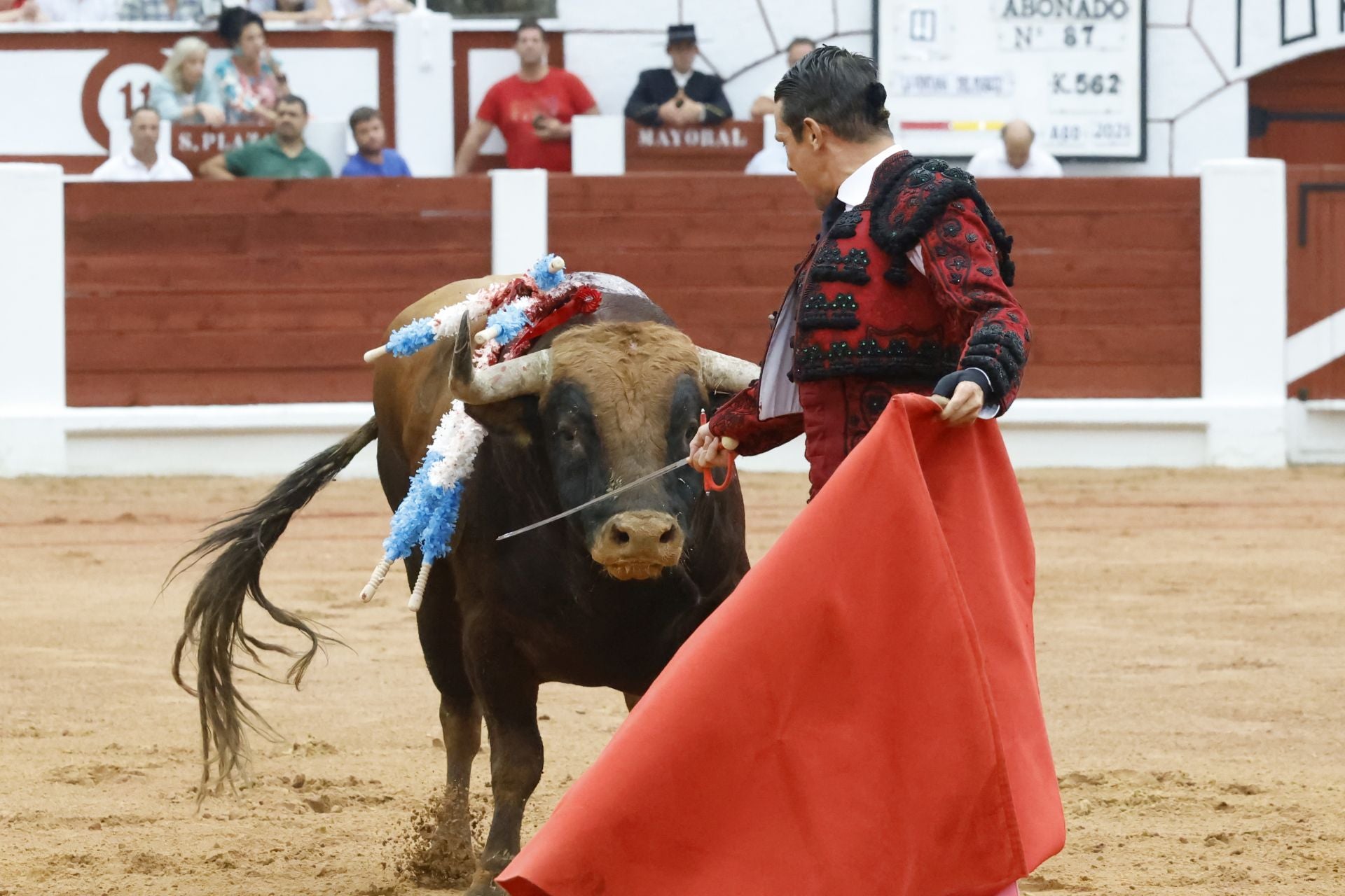 Último día de Feria taurina en Gijón: Manzanares y Talavante triunfan en El Bibio
