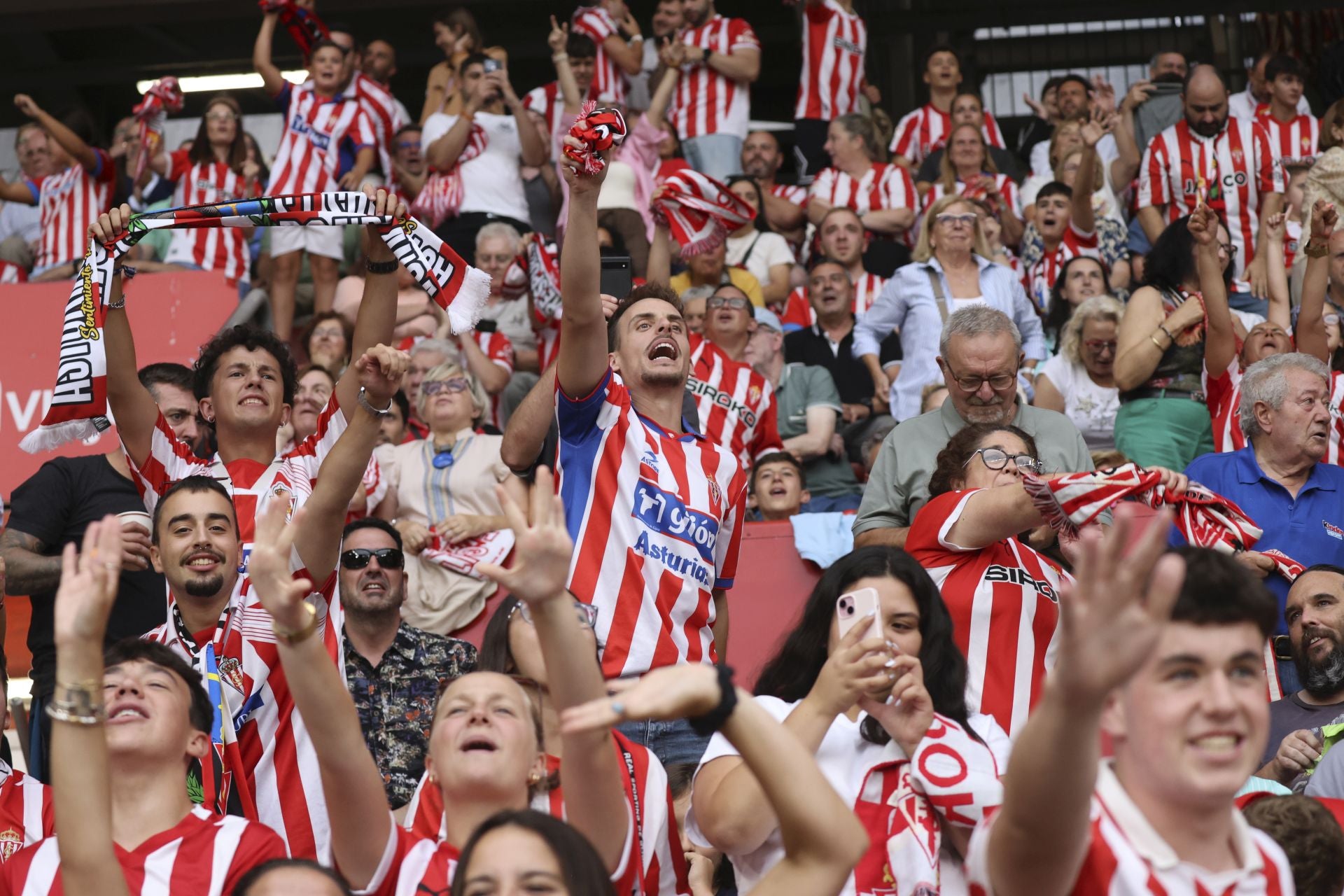 Fotos: Las mejores imágenes del Sporting - Córdoba