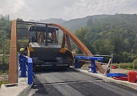 Una vista de las obras del puente.