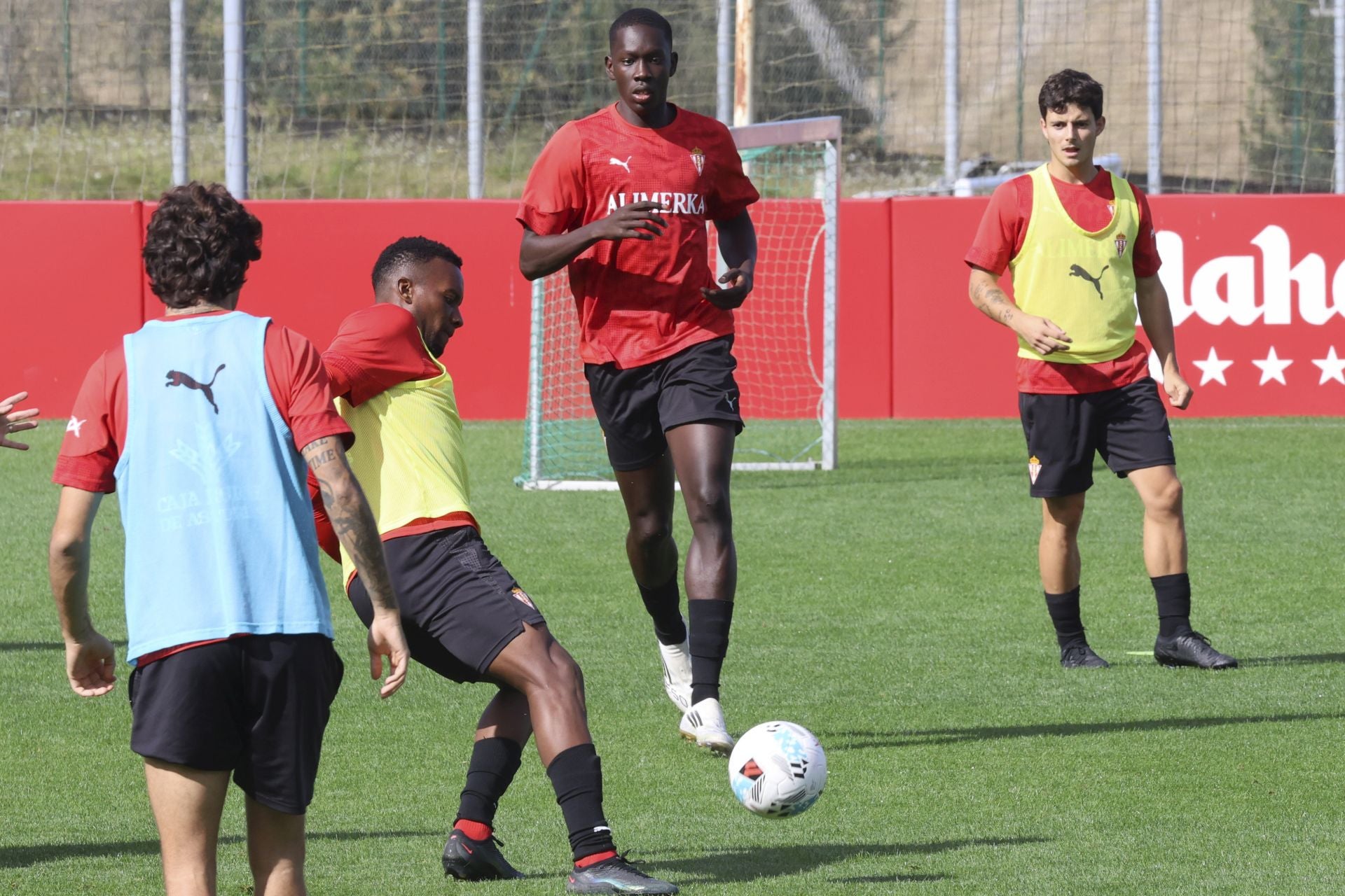 El entrenamiento del Sporting de Gijón del 20 de agosto en imágenes