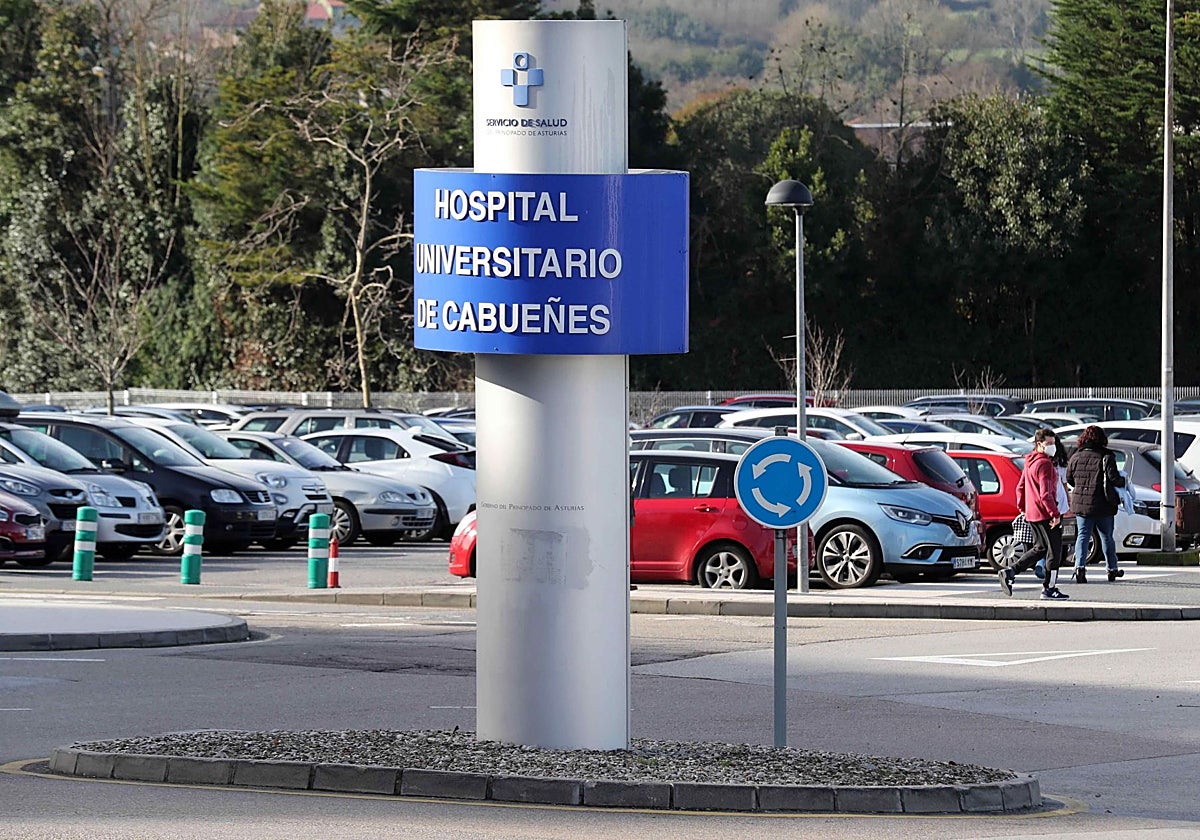 Accesos al Hospital de Cabueñes, en Gijón.