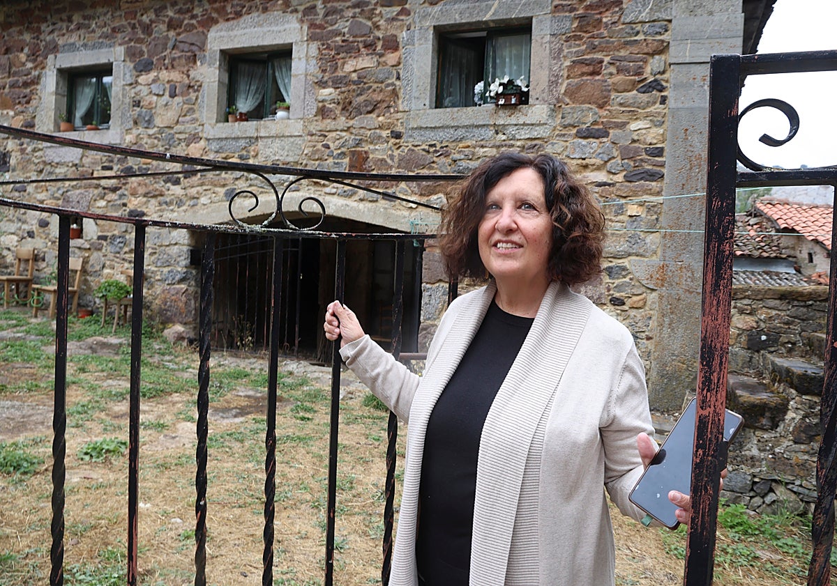 Imagen principal - Ana Giménez y Lorena Sanz, en Perlunes. 