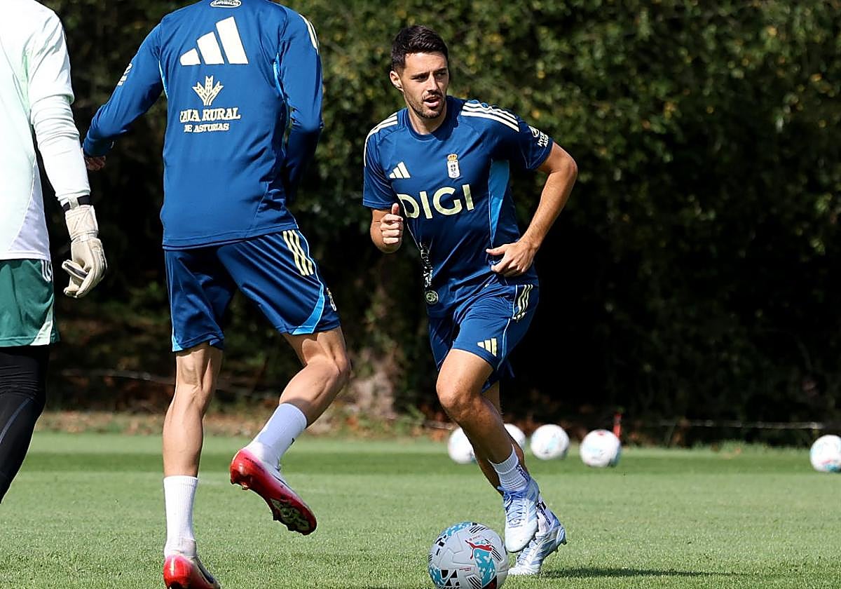 Josip Brekalo ya se estrenó este viernes con sus nuevos compañeros en El Requexón.