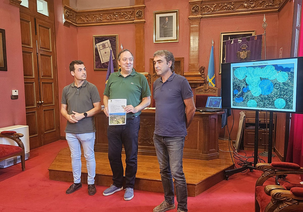 Javier Calleja, Alejandro Vega y Javier Vigil.