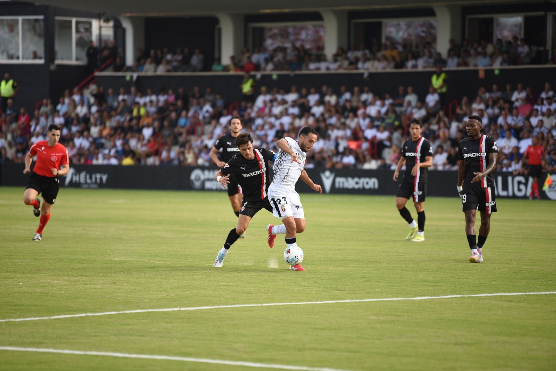 Fotos: Las mejores jugadas del A. D. Ceuta - Sporting de Gijón, en imágenes
