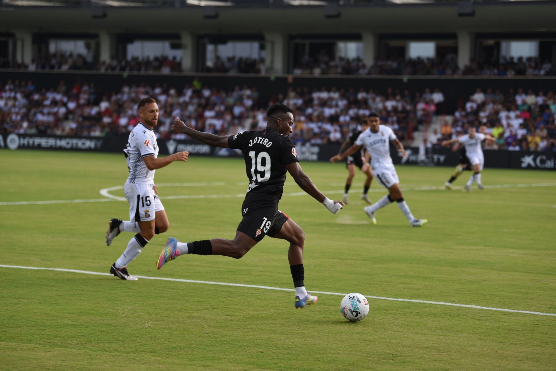 Fotos: Las mejores jugadas del A. D. Ceuta - Sporting de Gijón, en imágenes