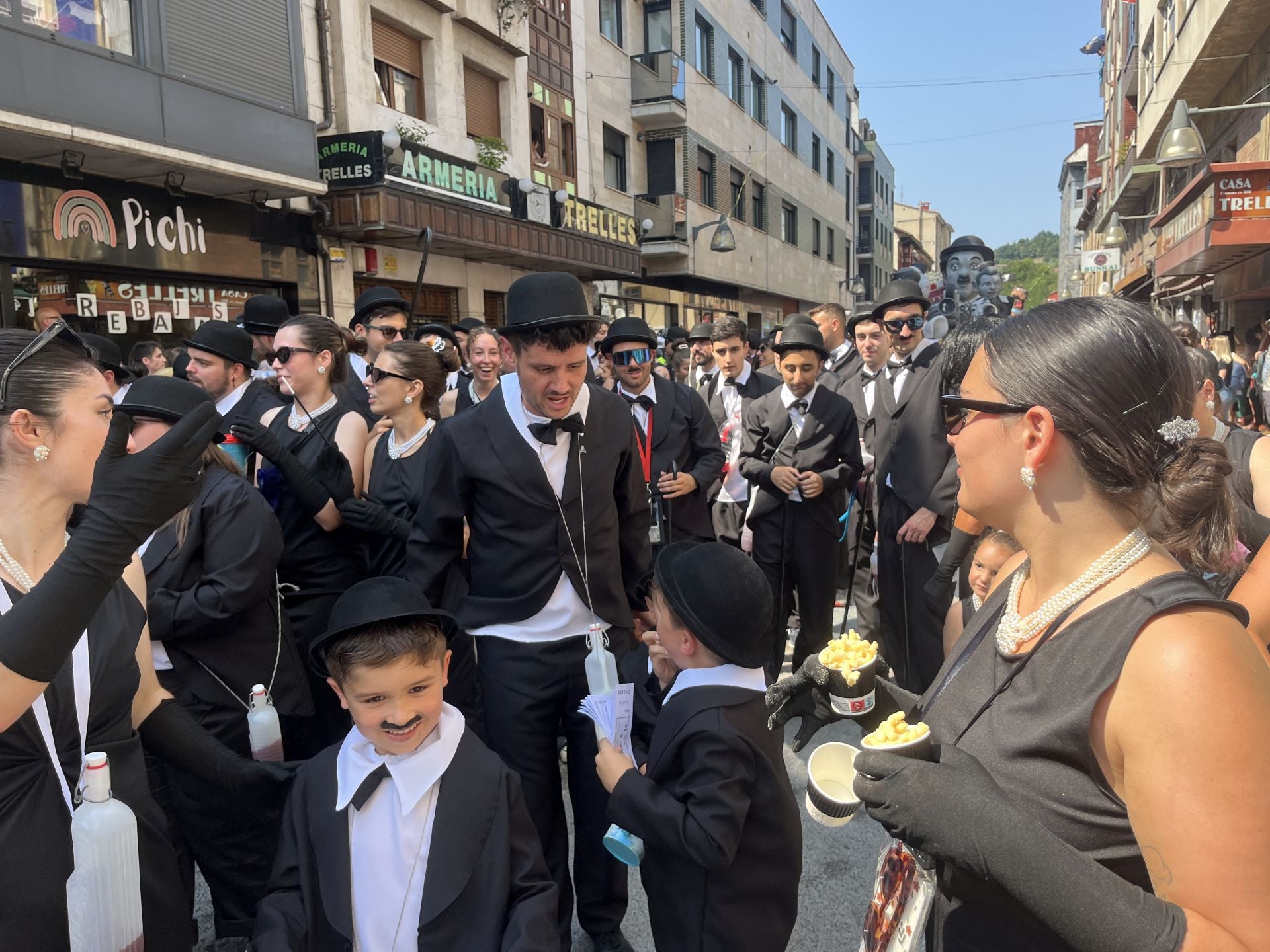 ¿Estuviste en el Descenso Folklórico del Nalón? ¡Búscate!