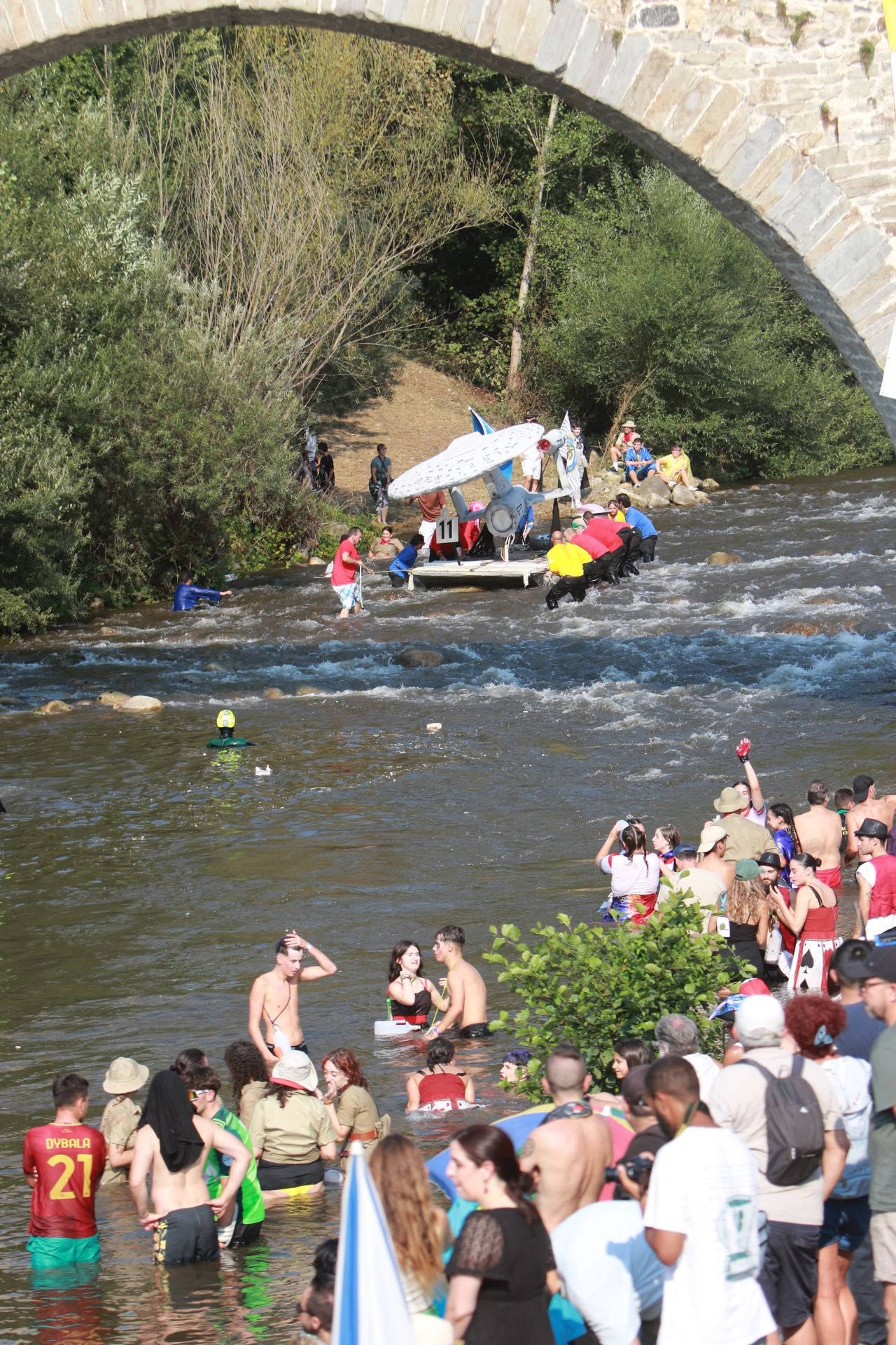 ¿Estuviste en el Descenso Folklórico del Nalón? ¡Búscate!