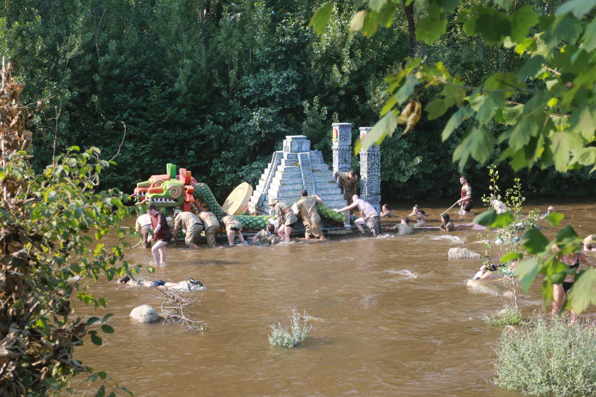 ¿Estuviste en el Descenso Folklórico del Nalón? ¡Búscate!