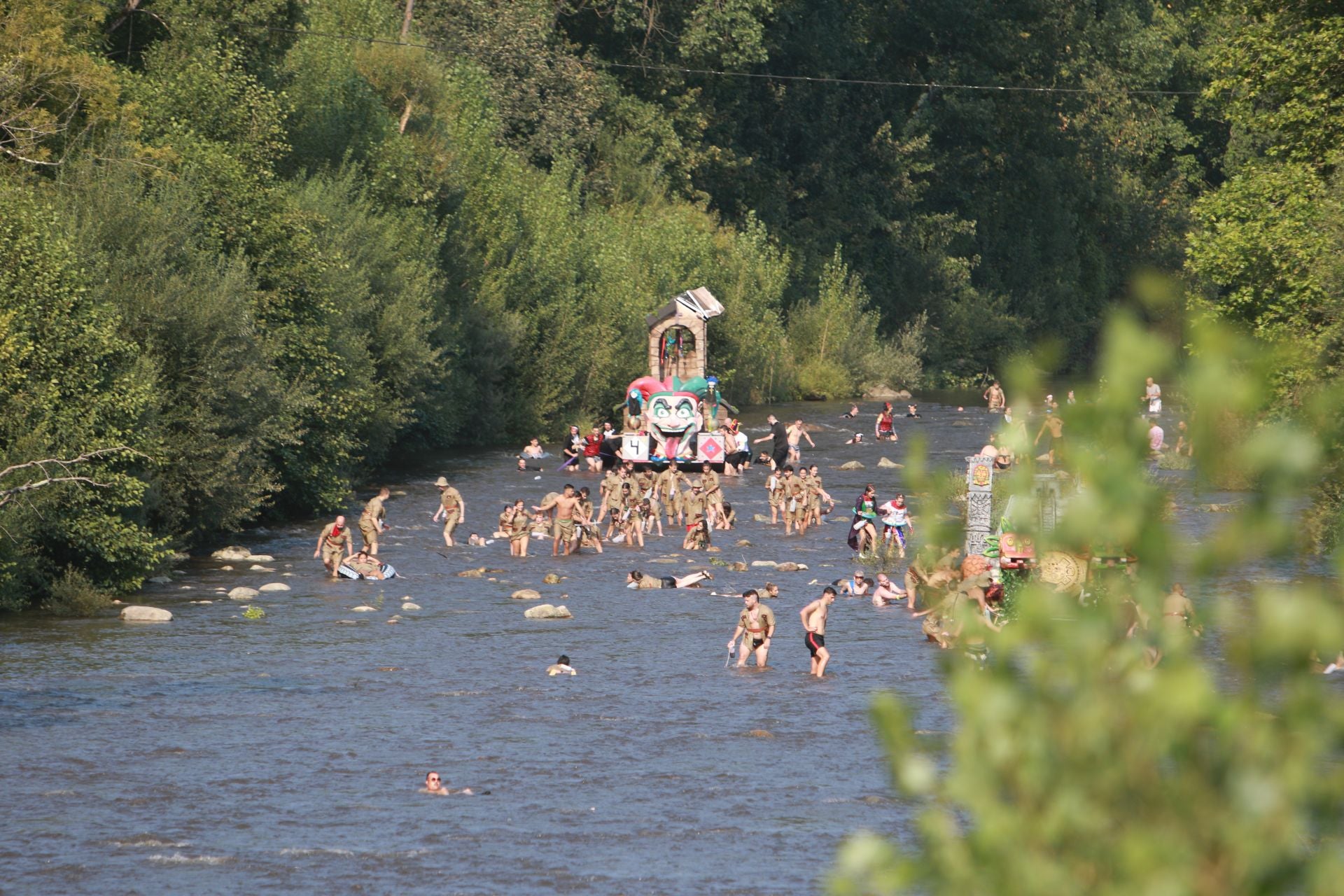 ¿Estuviste en el Descenso Folklórico del Nalón? ¡Búscate!