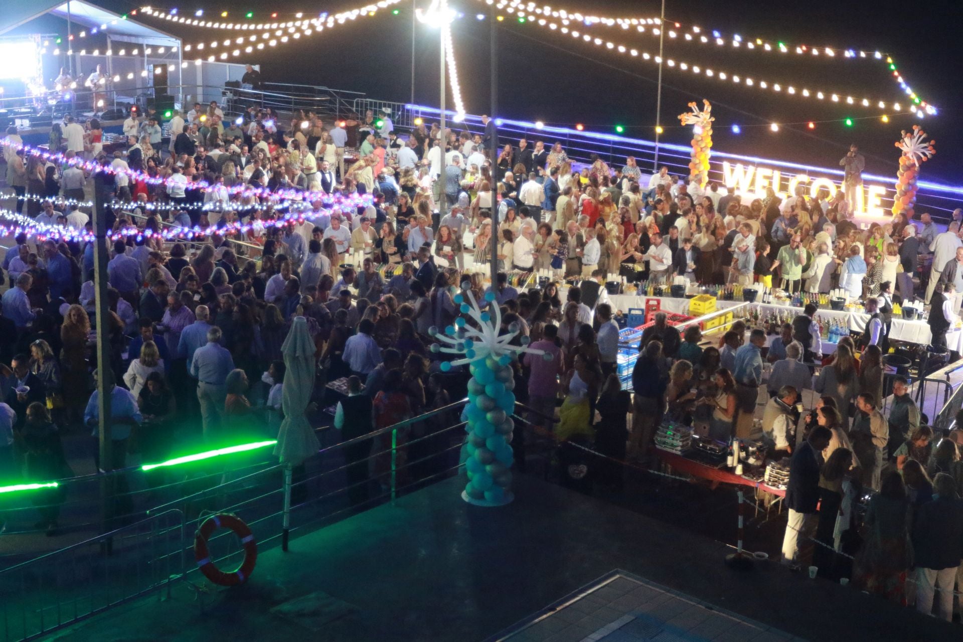 Fotos: Fiesta de la Piscina Sénior en el Club Astur de Regatas de Gijón